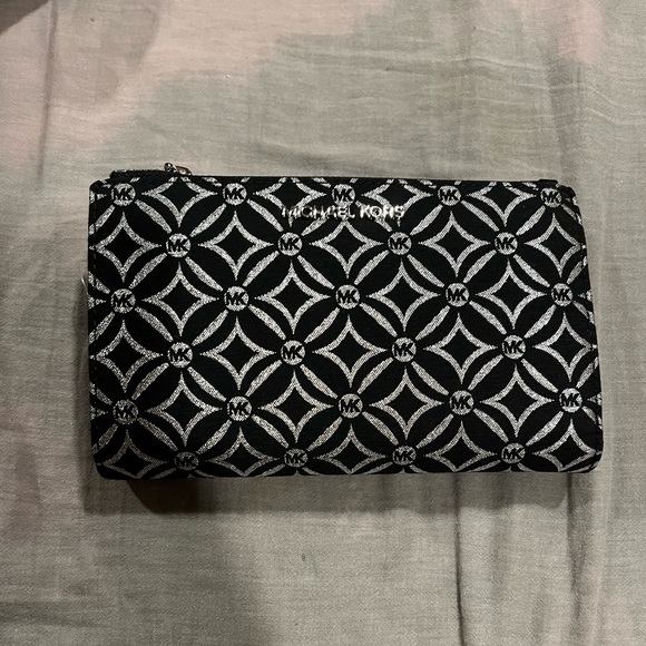 NWT Michael Kors Black and Silver Women's Bag and Wallet - Picture 4 of 6